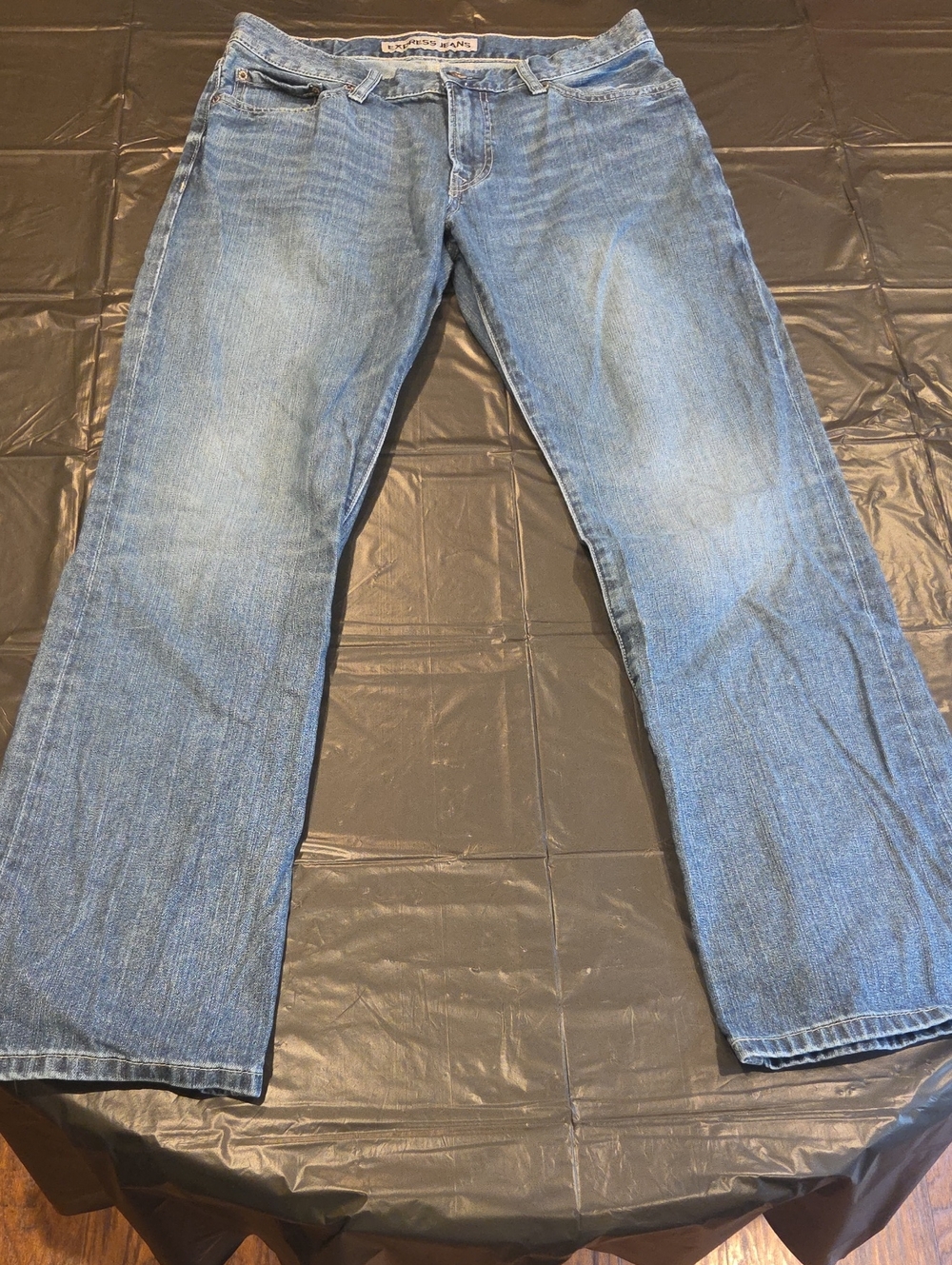 Express Men's Light Wash Bootcut Jeans